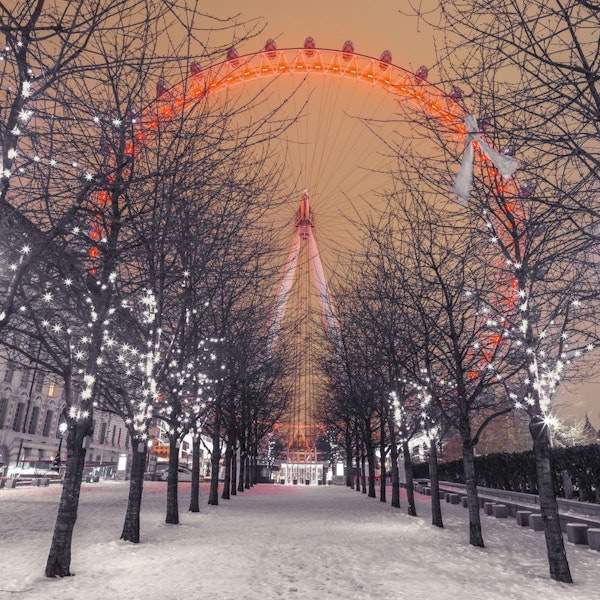 Snowy London Spectacle