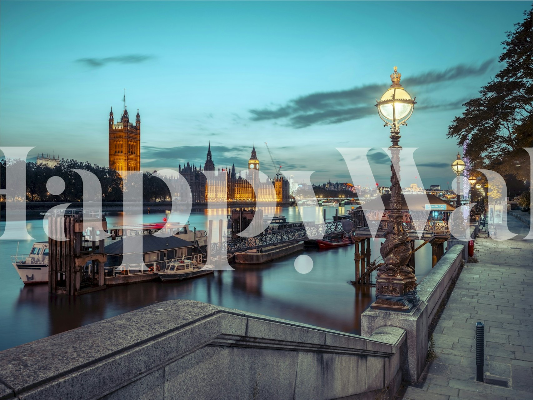 Tapeta Twilight Thames Embrace u sobi