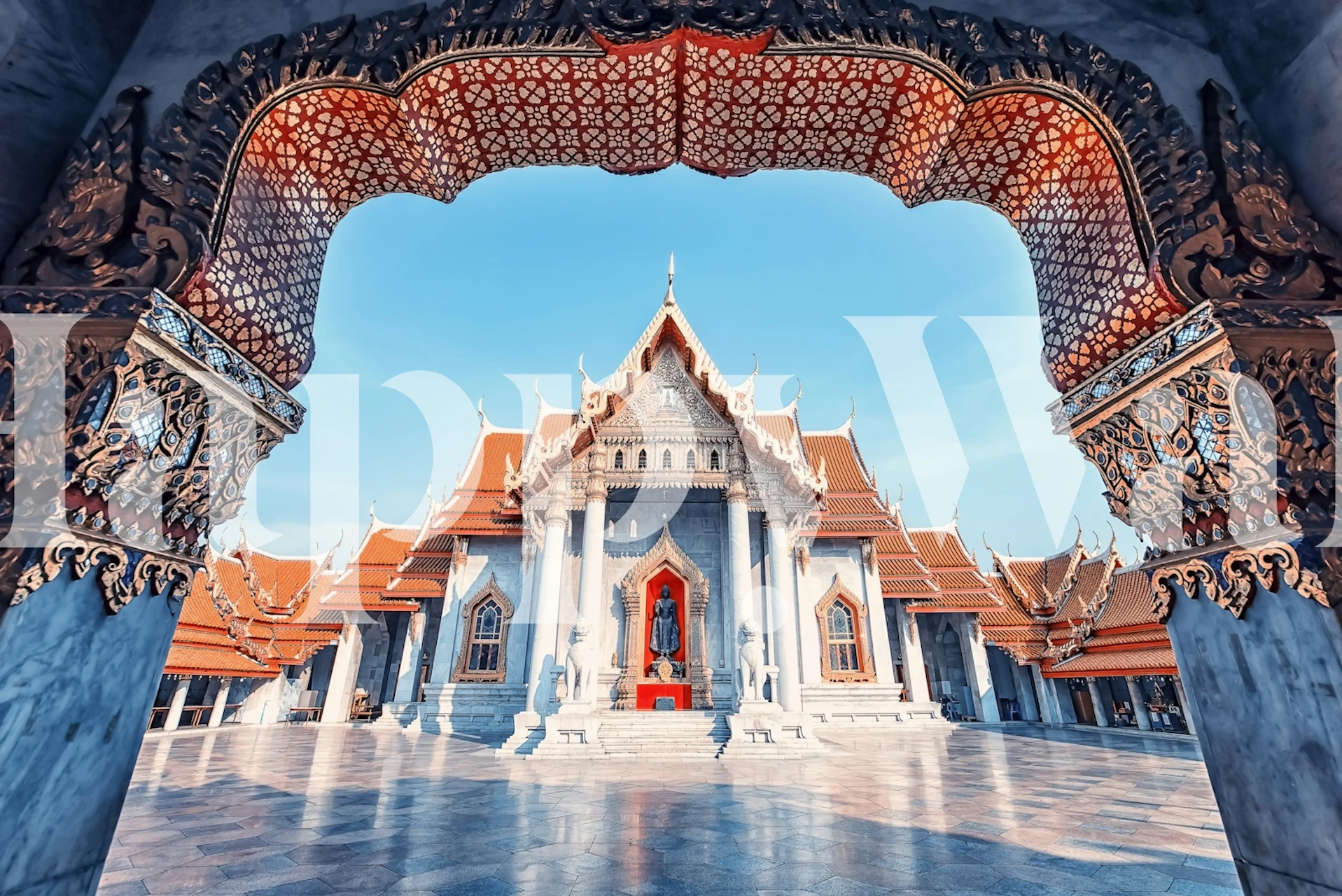 carta da parati Wat Benchama Bophit in una stanza