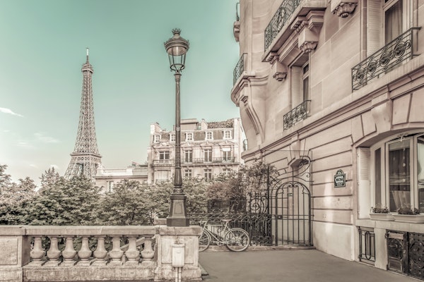 Parisian Charm - urban vintage style