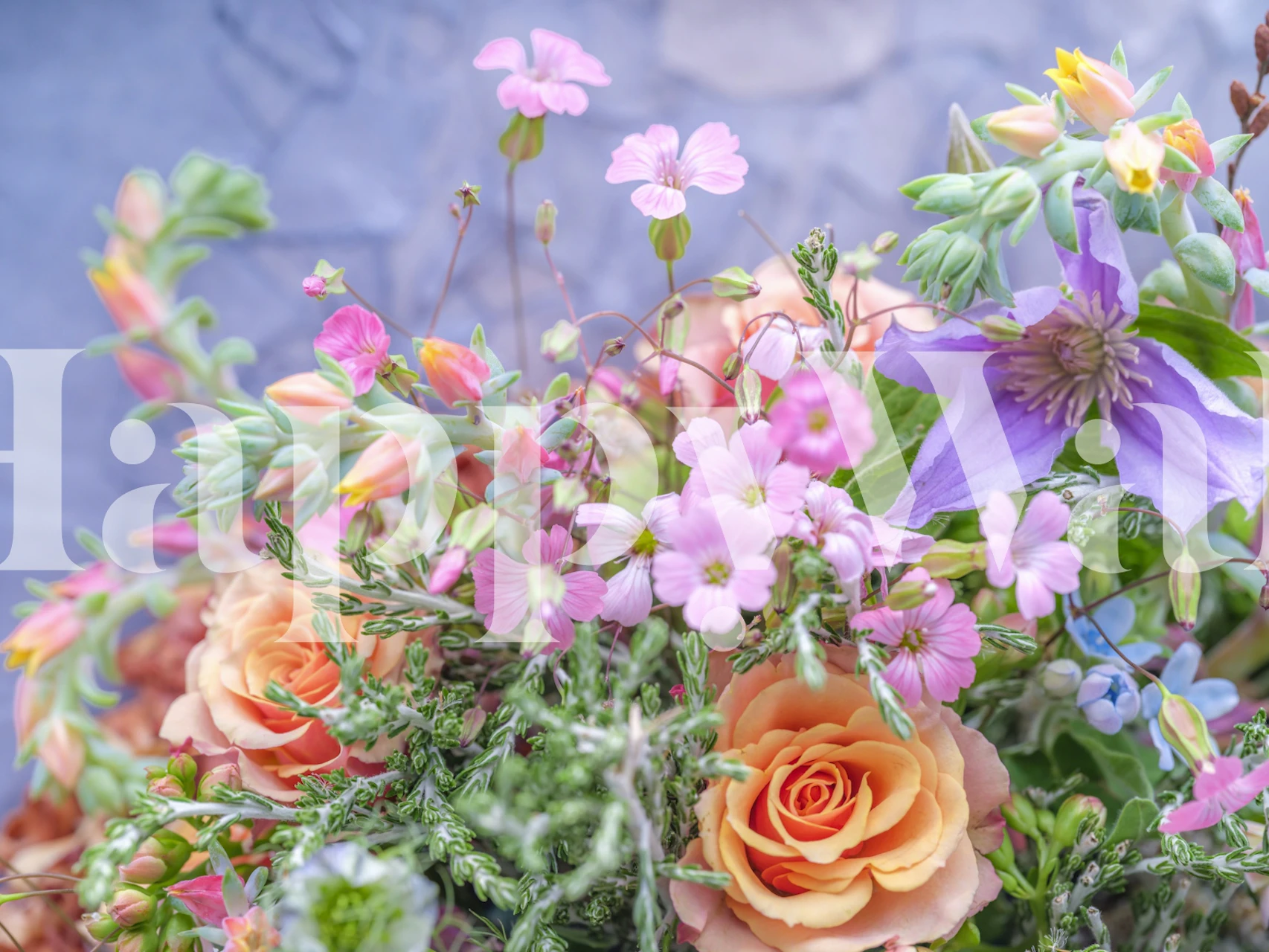 Papel de parede floral Garden Medley em um quarto