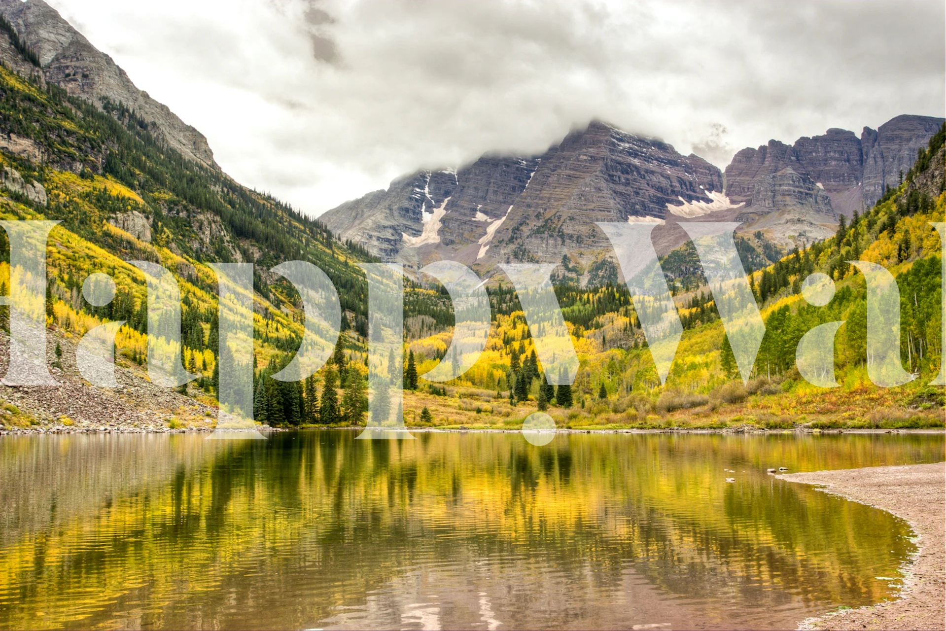 Tapeta s podzimní horskou krajinou v pokoji